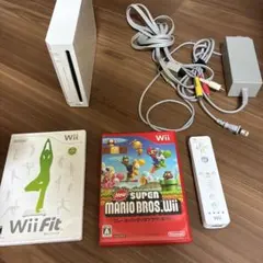 任天堂 Wii 本体 ソフト3本付き - メルカリ
