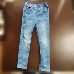 Item thumbnail for item 4b8a7c08-ae03-4e51-a55b-dd81b5e28436