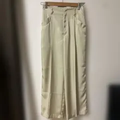 美品URBANRESEARCH∗スラックス サテン風 サイドギャザー パンツ