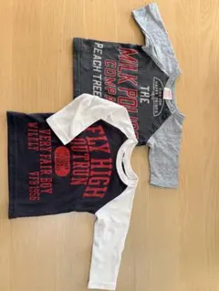 グレーとホワイトのラグランTシャツ