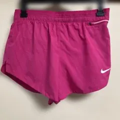 Nike ピンク ショートパンツ ジッパーポケット付き　Ｌ