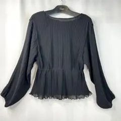 美品‼️KBF ウエストシャーリング プリーツ ペプラム ブラウス 黒 細見えのサムネイル