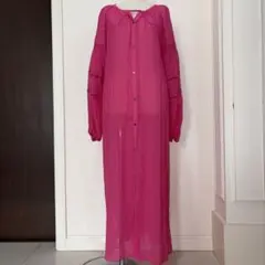 新品タグ付 BEARDSLEY ギャザーワンピース ピンク - メルカリ