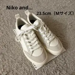 ニコアンド オリジナルオーガニックレースアップスニーカーアイボリー 23.5cmのサムネイル
