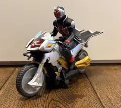 仮面ライダー鎧武 ラジコン バイク 本体 - メルカリ