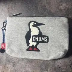【美品】CHUMS ペンギン刺繍ポーチ グレーのサムネイル