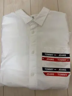 TOMMY JEANS ホワイト 半袖シャツ