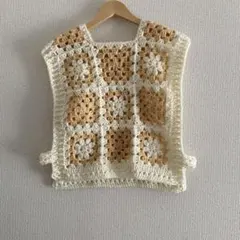 グラニースクエア　サイドスリットベスト