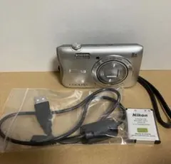 Nikon COOLPIX S3700 シルバーのサムネイル