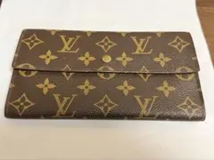 ルイヴィトン モノグラム インターナショナル 長財布 三つ折り 折りたたみ