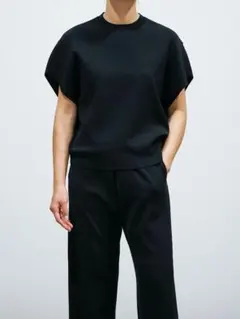 AURALEE ニットのサムネイル