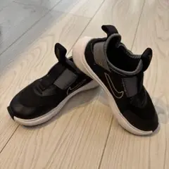 Nike ブラック スニーカー 子供　17センチ