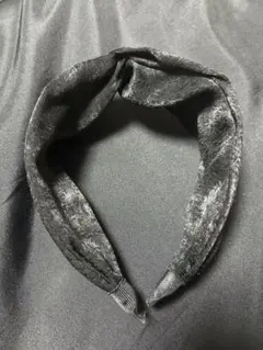 カチューシャ 黒 リボン