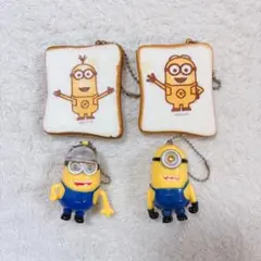 ミニオンズ スクエア 食パン スクイーズ キーホルダー チャーム 食品サンプル