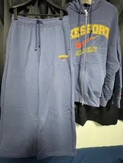 【即完品】Nike セットアップ　スタッズパーカー　ワイドパンツ