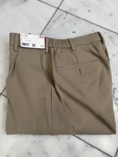 UNIQLO タックワイドパンツ　ベージュ