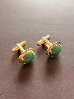 ヴィンテージ　大粒の翡翠　カフスボタン