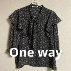 One way レディース　長袖　黒　花柄のサムネイル