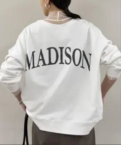 ラウンジドレス　2WAYロゴプルオーバー　スウェット　トップス　白　ホワイト