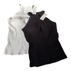 ユニクロ　ホルターネックブラタンクトップ２枚セット（白・黒）XL