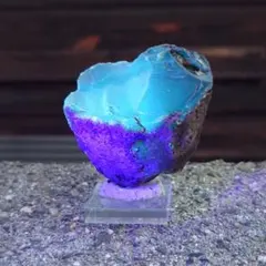 ブルーアンバー　琥珀　原石　C９