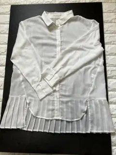 ホワイト シャツ プリーツ付き 長袖ブラウス　Mサイズ