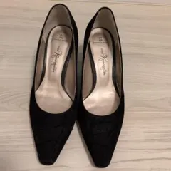 銀座かねまつ　黒 スエード ポインテッドトゥパンプス 中ヒール
