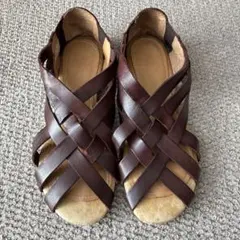 Bianca レザーサンダル 編み込み メッシュ ローヒール ぺたんこ グルカ