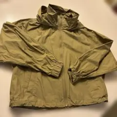 ユニクロフード付き軽量ジャケット 《オリーブ色》