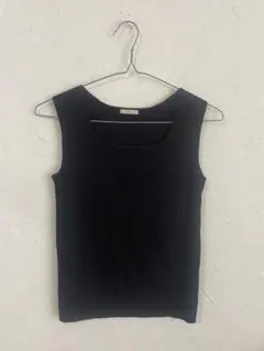 GU ブラック タンクトップ