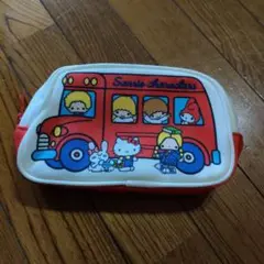 サンリオ　キャラクター バスポーチ　スクールバス　キティ