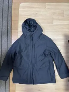 ユニクロ　ハイブリッドダウンパーカ　2023年製ダークグレーＬ