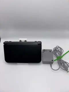 Newニンテンドー3DS LL メタリックブラック　上画面IPS 充電器付き
