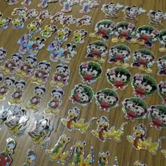 クリスマス　ミッキーキャラクターシールたくさんセット　フレークシール151枚