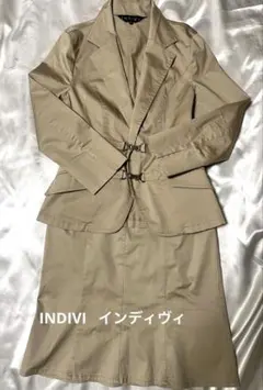 INDIVI スーツ　ツーピース ベージュ　38