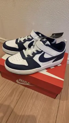 新品未使用 NIKE コートバロウ 21.5cm