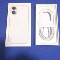Apple iPhone 17 ホワイトの空箱 USB-Cケーブル付き