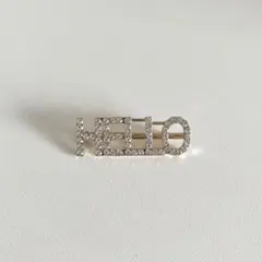 ブローチ　HELLO ハロー