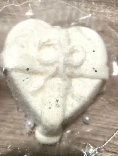 ハートケーキ 粉付き ぼやぼや袋　kikikisquishy
