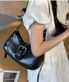 SHEIN Y2K 脇の下バッグ PUレザー ハンドバッグ 黒 Eガールのサムネイル