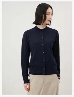 白 カーディガン