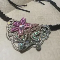 花の刺繍ビーズ付きチョーカー