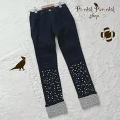 【ララキューブ】パンツ　ジーンズ　カジュアルジーンズ　ビジュ付き 濃紺