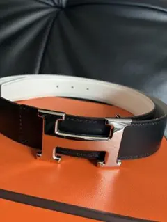 極美品】エルメス 24 リバーシブルベルト 5382 シルバーバックル