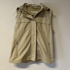ベスト　フード付き　ベージュ