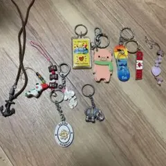 多様なデザインのキーホルダーセット　まとめ売り