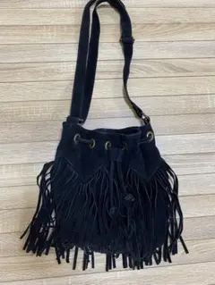 フリンジ付きブラックスエードショルダーバッグ