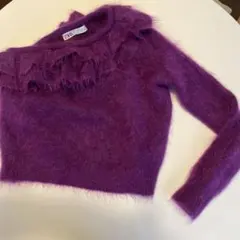 フリル付きパープルニット