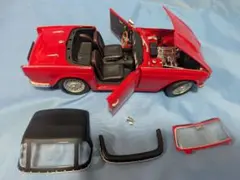 1/18 ミニカー トライアンフTR4 Triumph TR4　赤のサムネイル