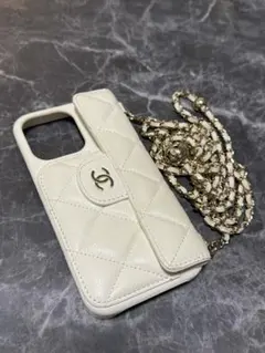 CHANEL マトラッセ スマホショルダー ホワイトiPhone13Pro 2026年最新】chanel iphone13の人気アイテム - メルカリ